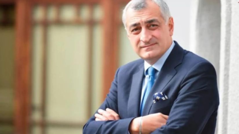 მამუკა ხაზარაძე