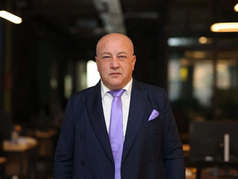 შოთა მანელიძე