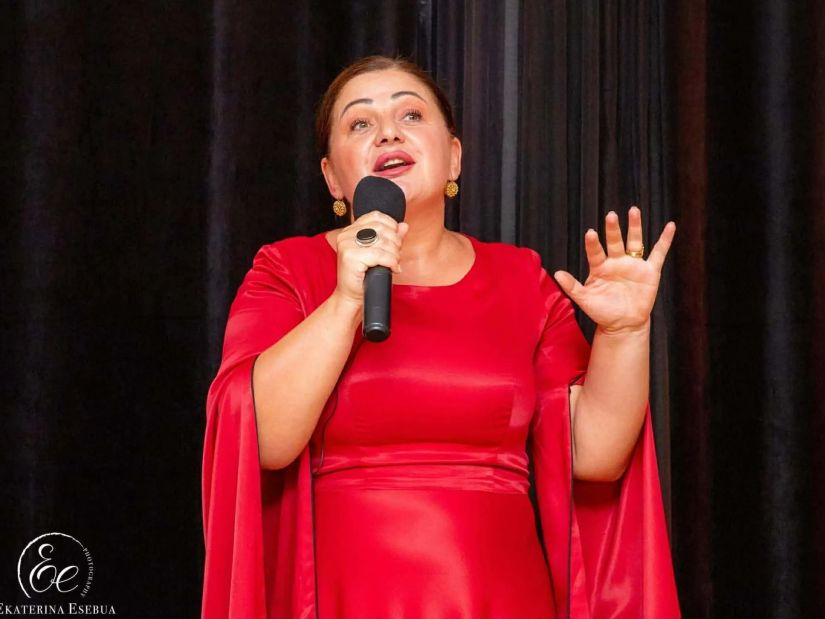 ნათია ხადური