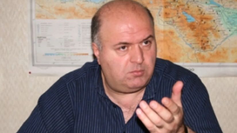 აკაკი ასათიანი