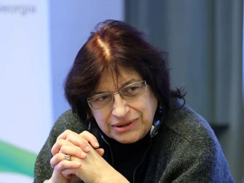 ნინო ჩხობაძე
